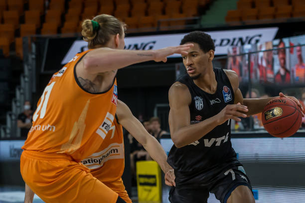 拉利的绯闻 拉利的绯闻